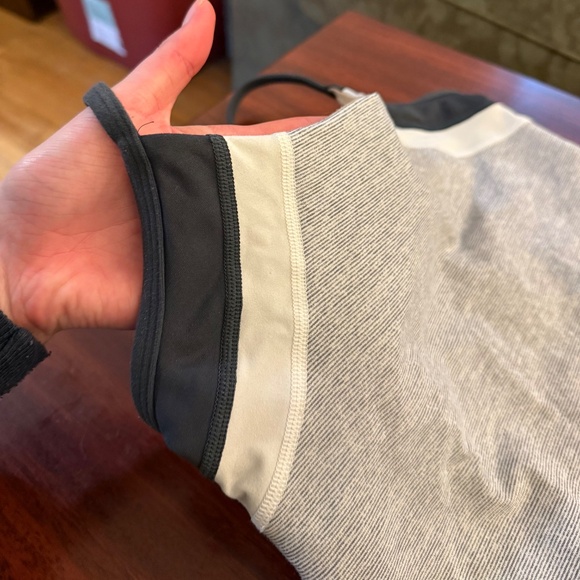 Lululemon retro-style sleeveless workout top - Picture 3 of 8